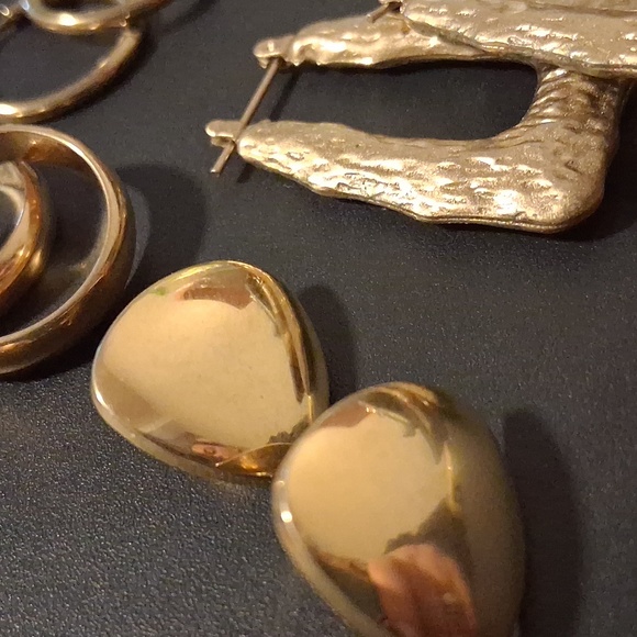 Beautiful Well Made Vintage Gold Hoop and Drop Earrings Set. - Picture 2 of 8